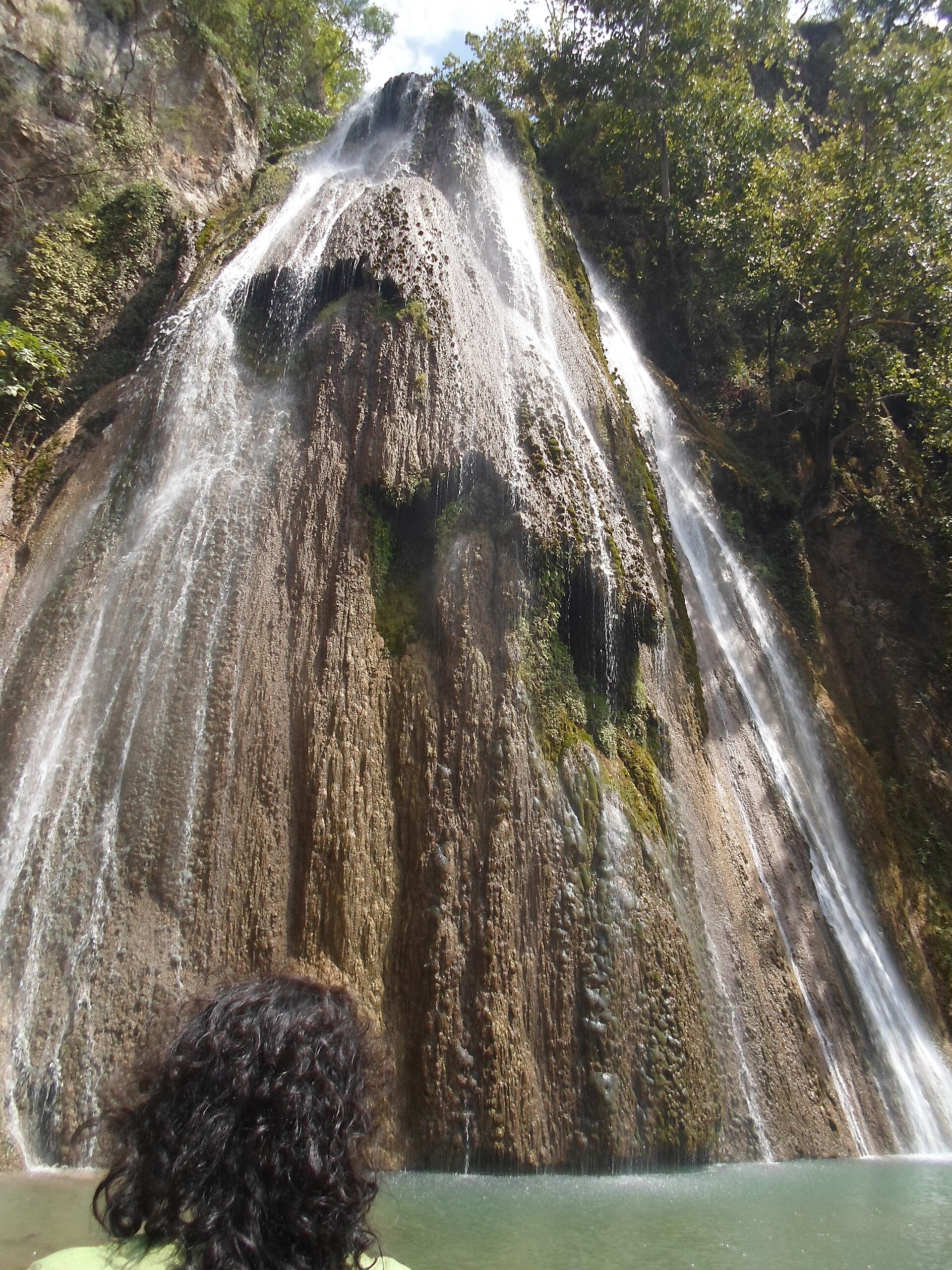 Cola de Caballo waterfall