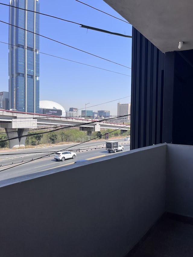 Loft 33