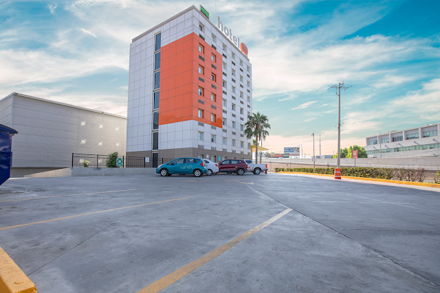 Hotel Hi! Santa Catarina $949