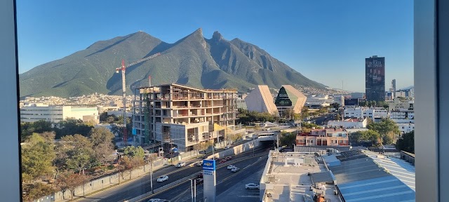 one Monterrey Tecnológico